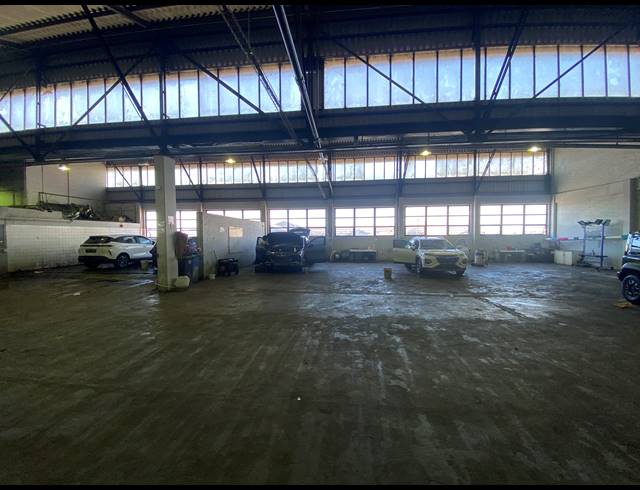2,917M² WAREHOUSE TO LET IN PAARDEN EILAND